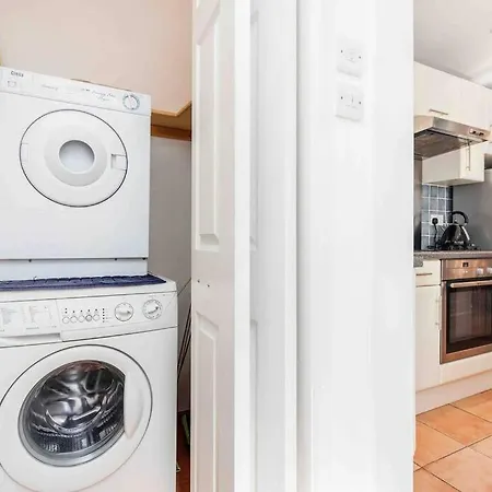 Stunning Victorian 3 Bed House Central Windsor Exterior photo