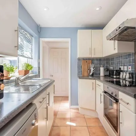 Stunning Victorian 3 Bed House Central Windsor Exterior photo