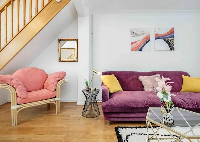 Stunning Victorian 3 Bed House Central Windsor